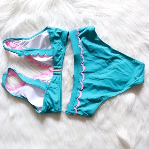 NEW Aqua Blue Pink Scalloped Mid Waisted Bikini Set Size Medium - Picture 6 of 9